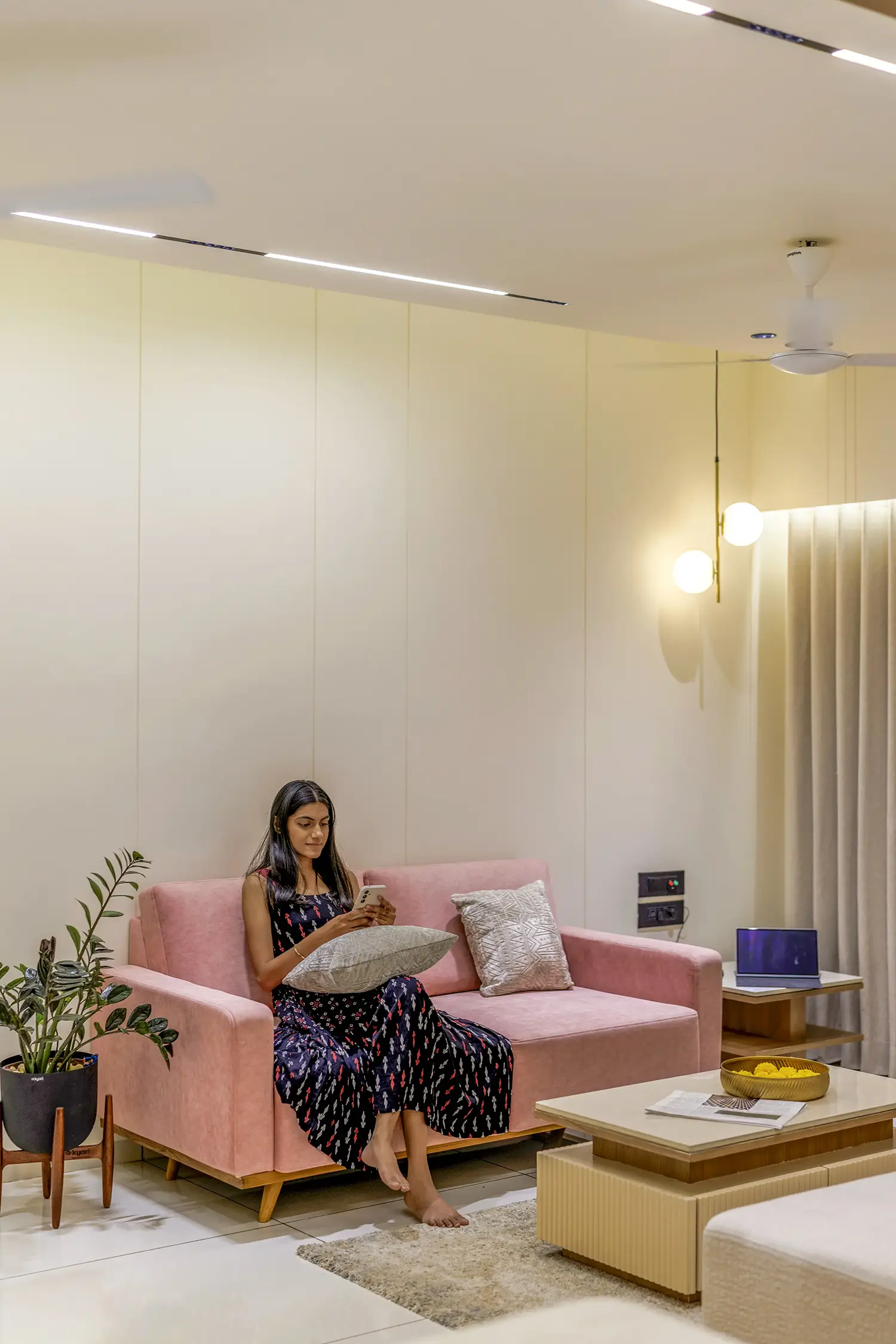 VRAJ – MODERN RESIDENCE 4 Modern Interior Design Rajkot – VRAJ Minimal Living Room